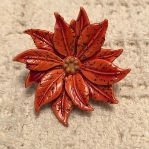 Adorable Holiday Christmas Poinsettia FlowerPin Brooch Vintage ceramic 🌼